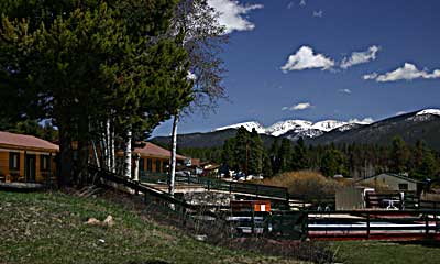 Colorado vacation lodging at Black Bear Lodge in Grand Lake, Colorado